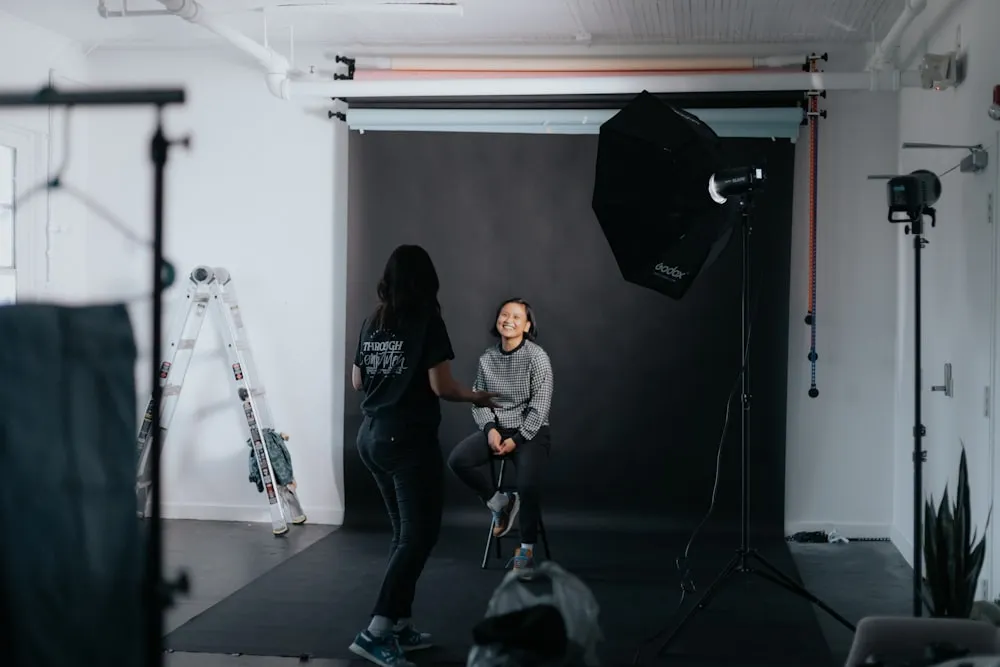 Studio-Porträt einer Person im Business-Look